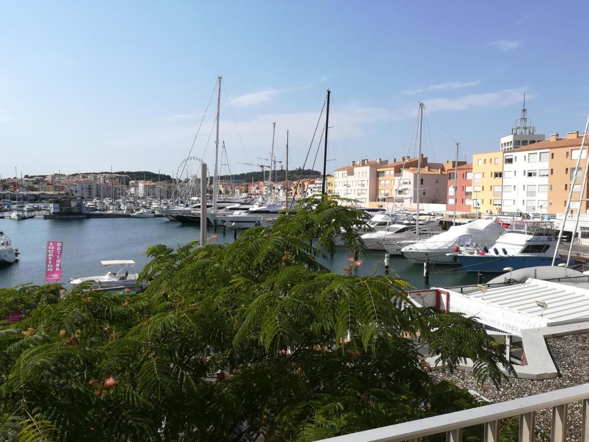 Appartement 1Ere Ligne Vue Port Avec Balcon, Piscine Agde Exterior foto