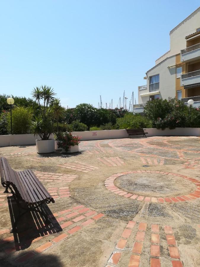 Appartement 1Ere Ligne Vue Port Avec Balcon, Piscine Agde Exterior foto