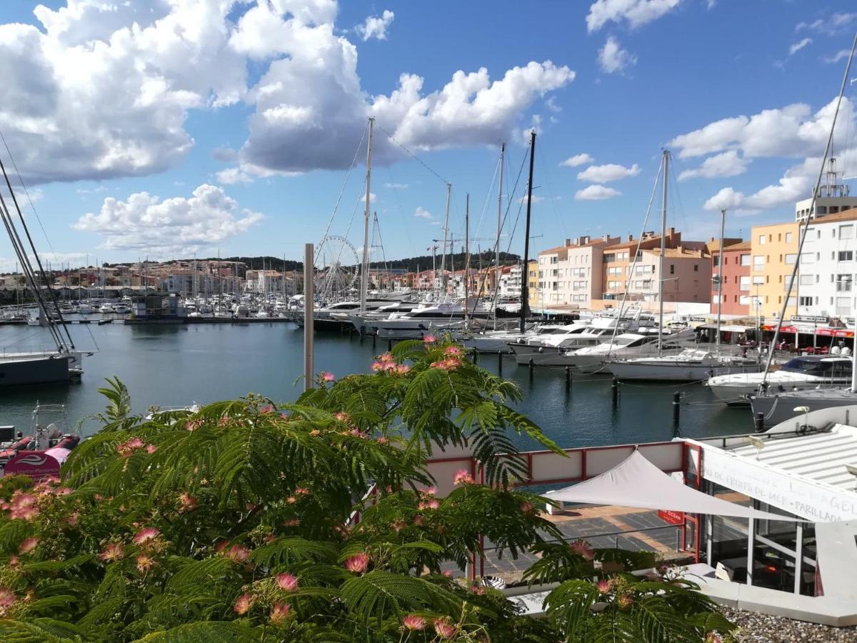 Appartement 1Ere Ligne Vue Port Avec Balcon, Piscine Agde Exterior foto